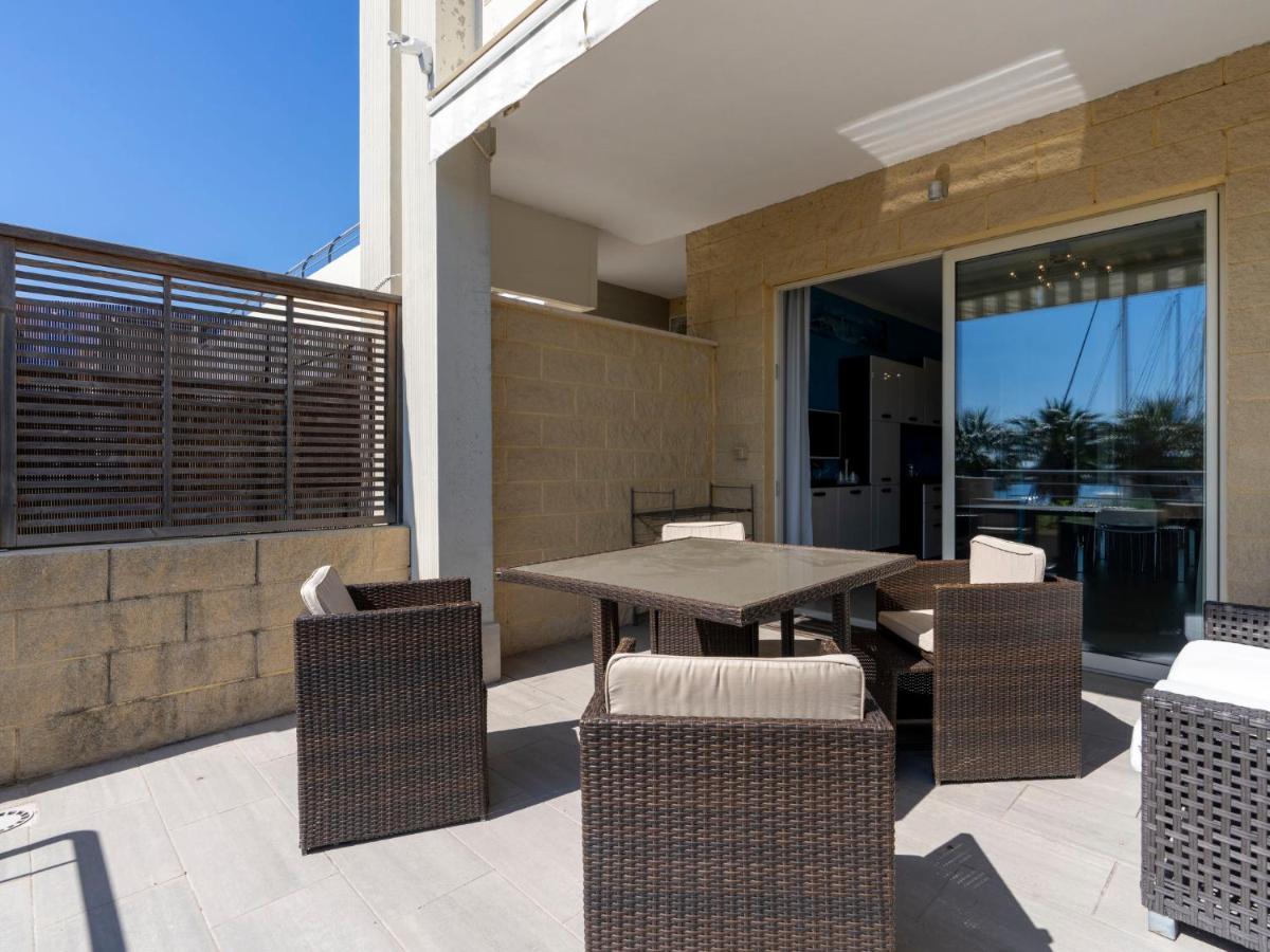 Apartment Blue Moon By Interhome Santo Stefano al Mare Luaran gambar